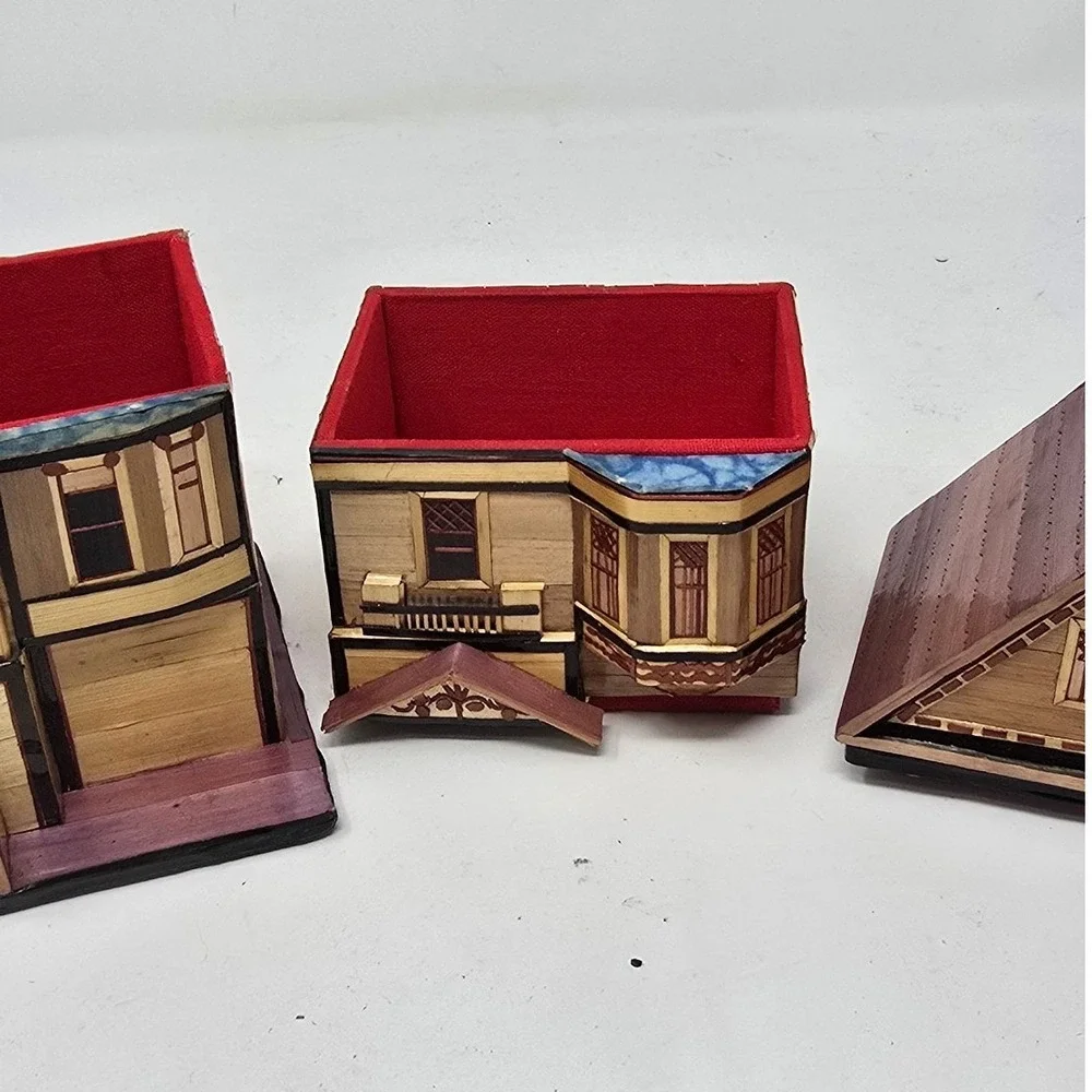 Vtg Red Company straw bamboo marquetry balsa wood trinket jewelry box house